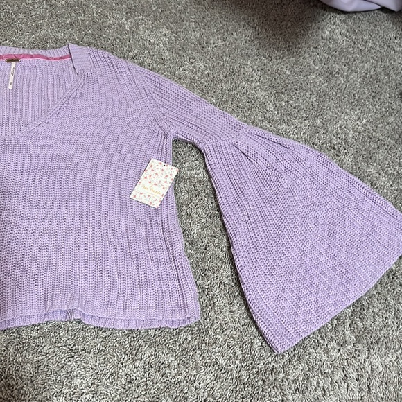 NWT Free People knit purple sweater with flare sleeves - Picture 2 of 6
